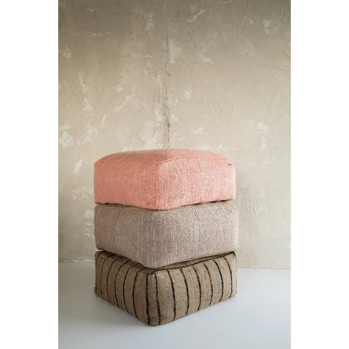 Rahi - THE OH MY GEE POUFFE SALMON
